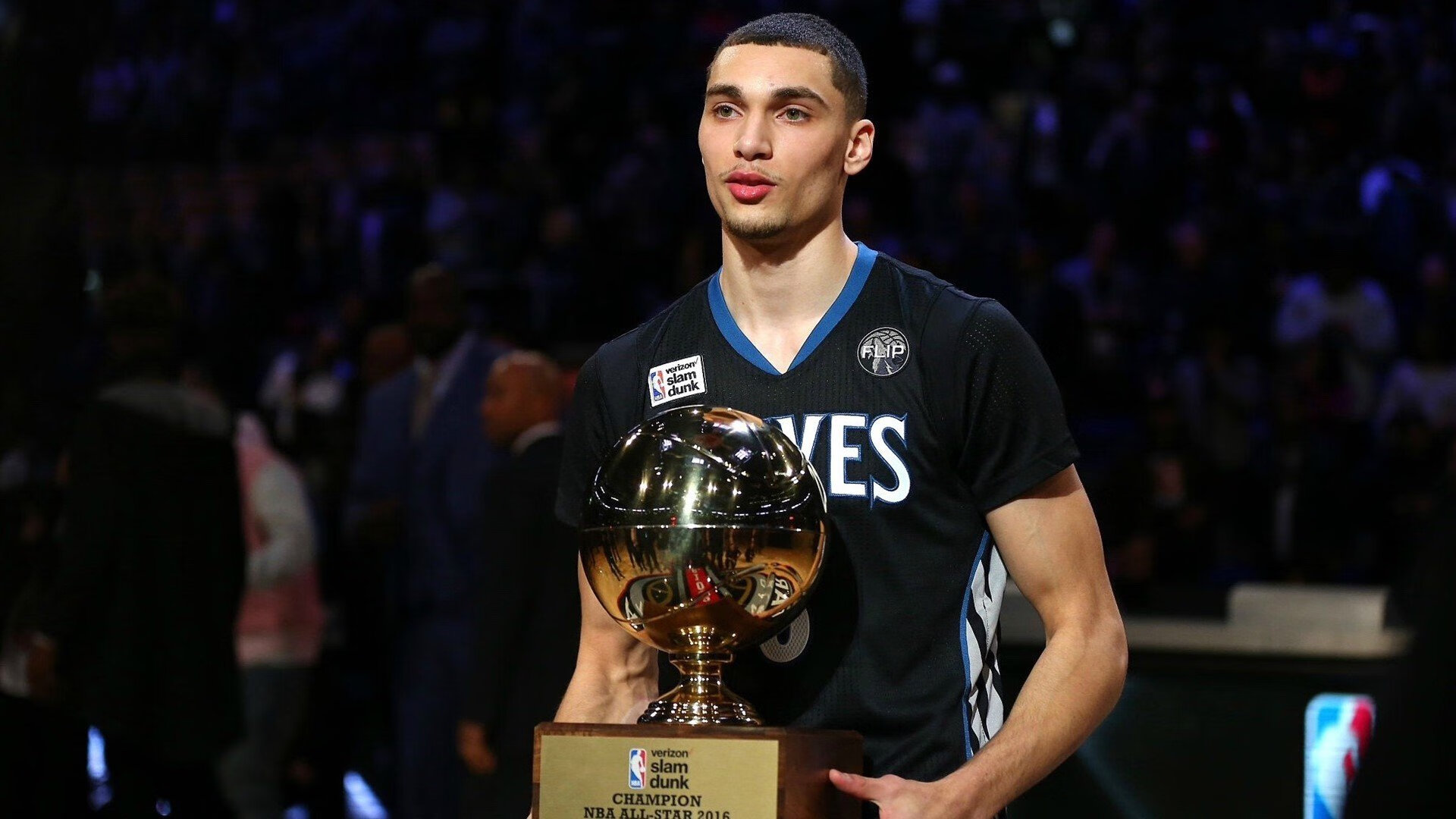 中超比赛观众人数再创新高，中超观看人数最多多一场比赛